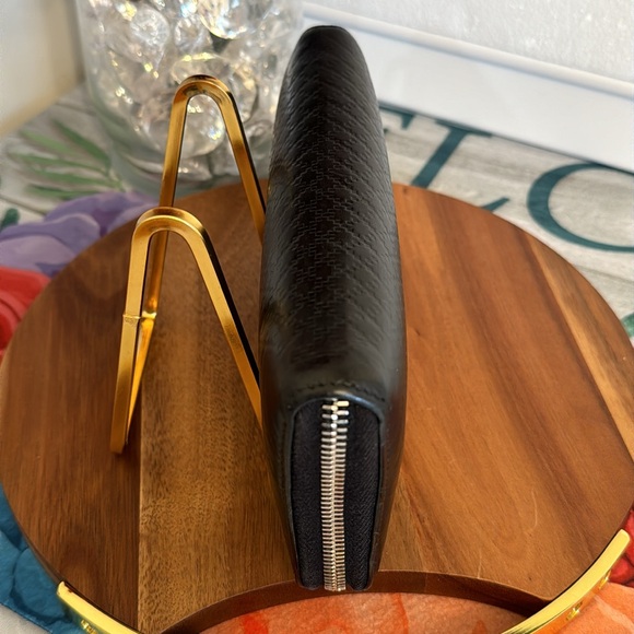 Authentic Gucci GG logo black on black - Picture 13 of 15